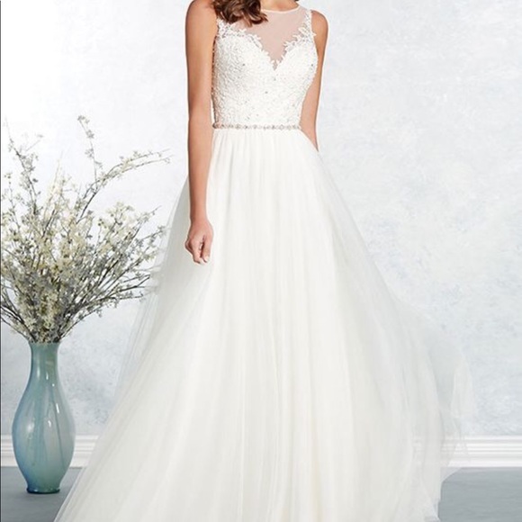Dresses & Skirts - Lace and tulle wedding dress